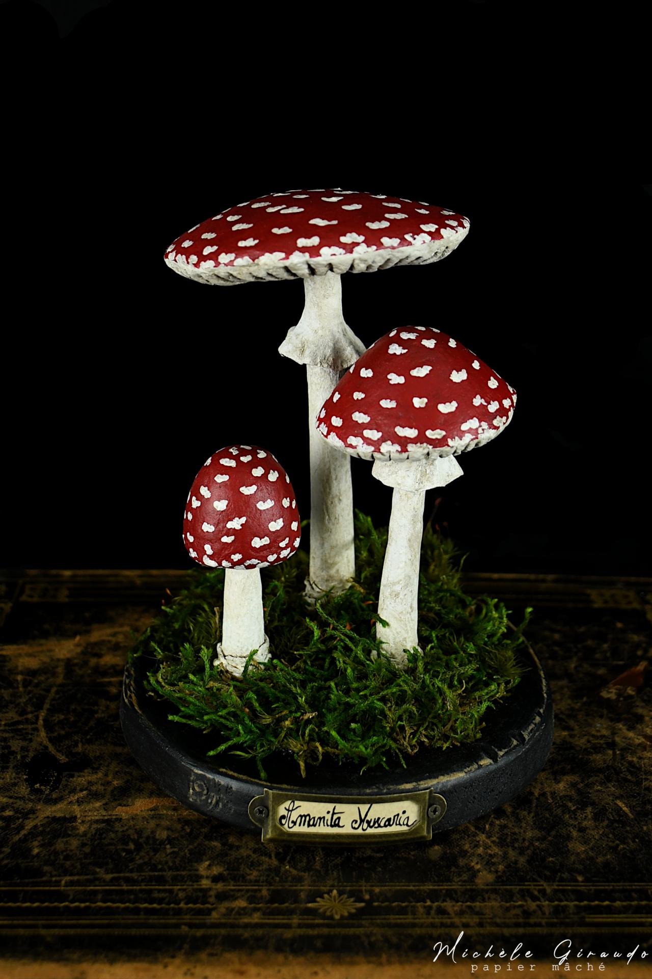Amanita miscaria en papier mache par michele giraudo
