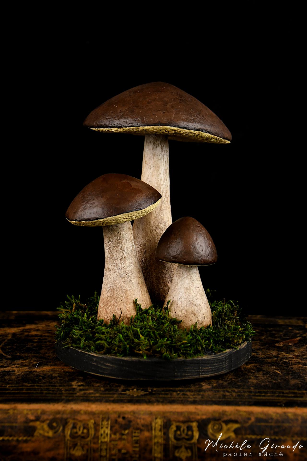 Bolet en papier mache par michele giraudo