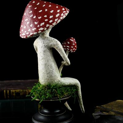 Champignon mere en papier mache par michele giraudo 1