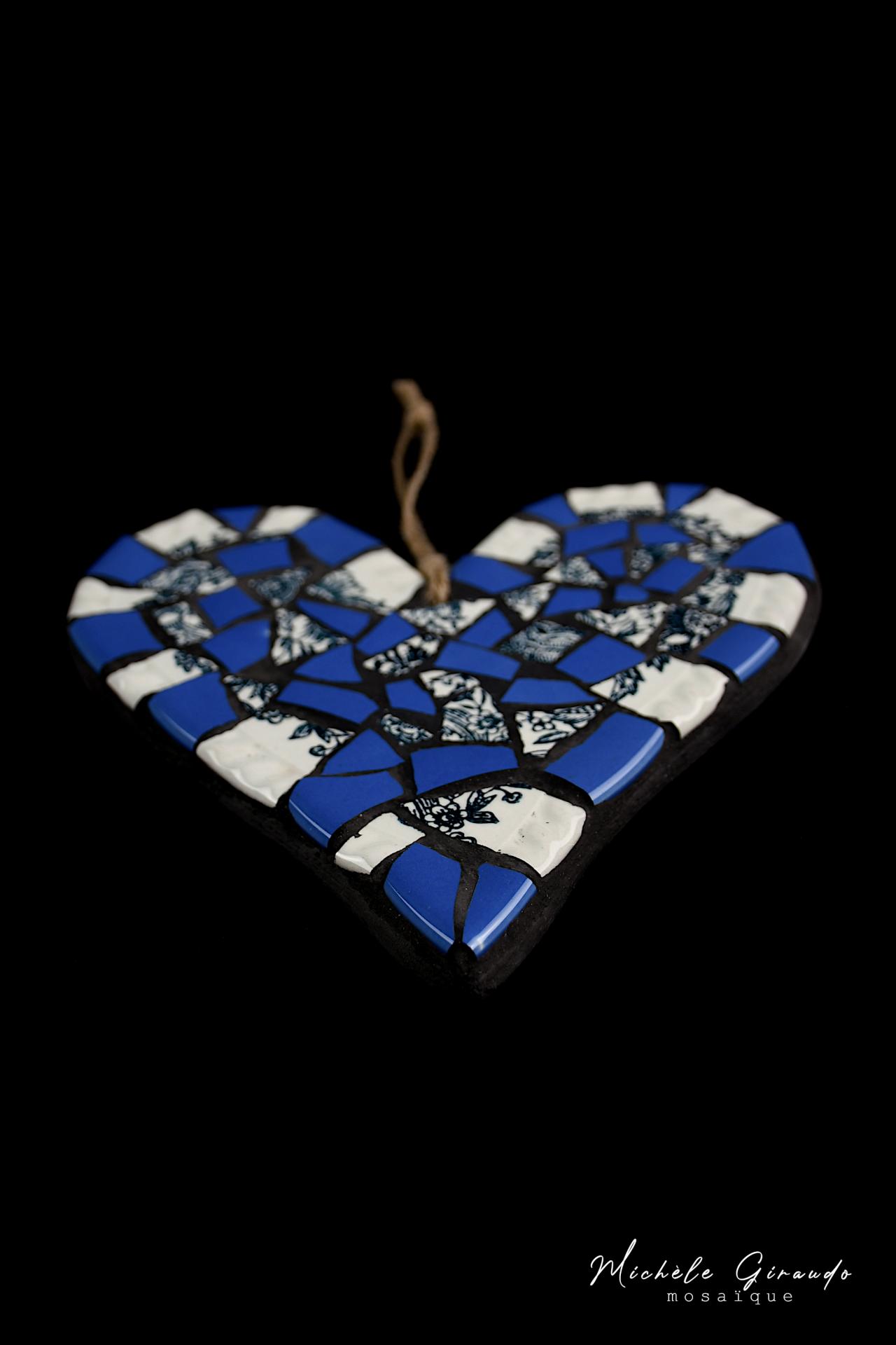 Coeur bleu mosaique de vaisselle par michele giraudo 