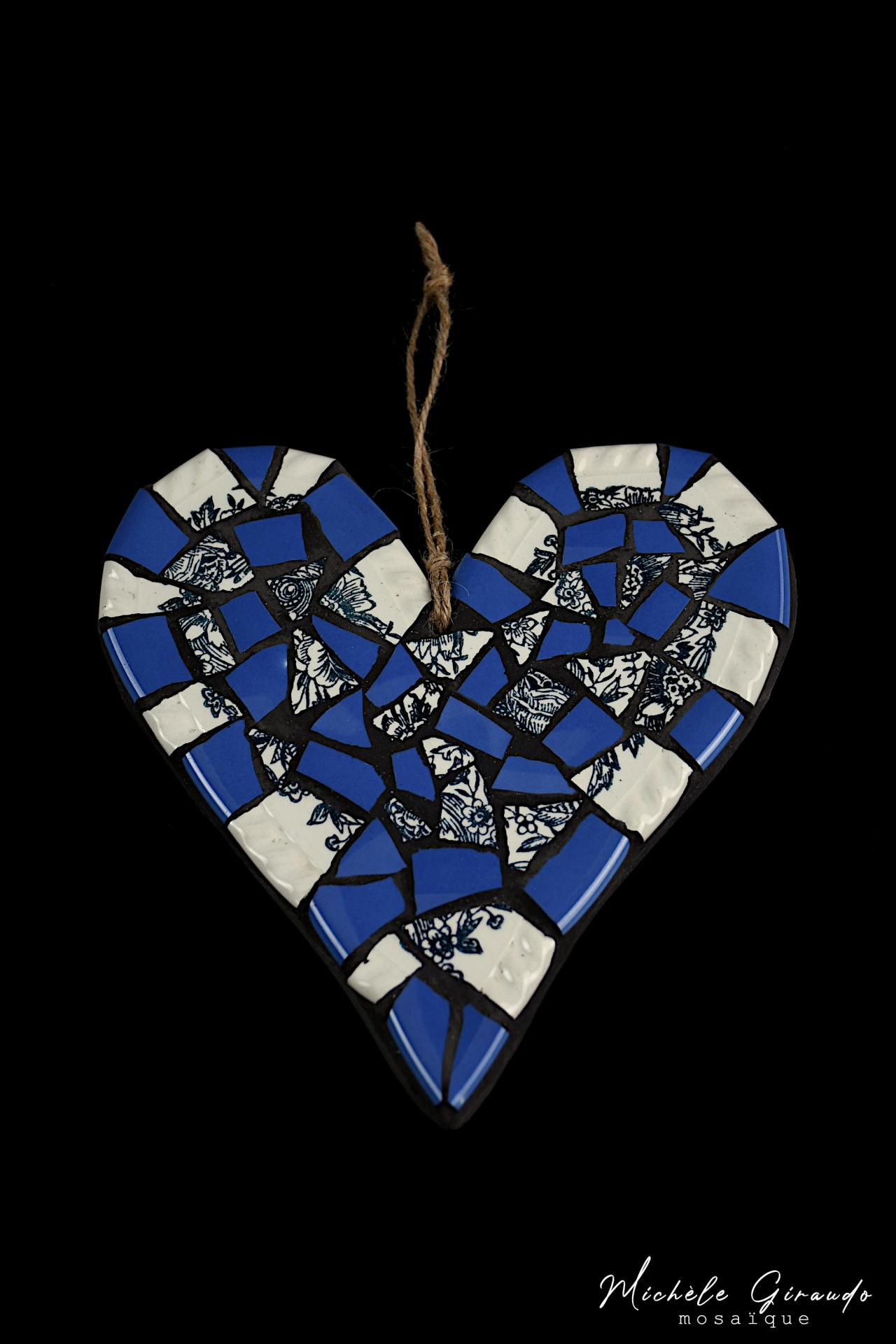 Coeur bleu mosaique de vaisselle par michele giraudo