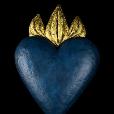 Ex voto coeur bleu en papier mache par michele giraudo