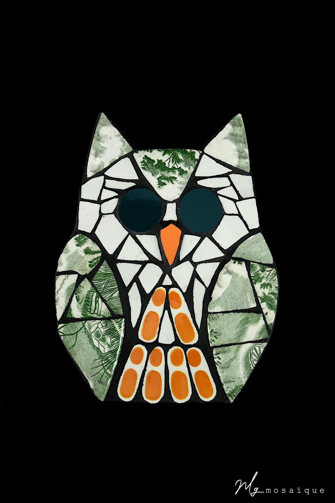 Hibou en mosaique de vaisselle par michele giraudo