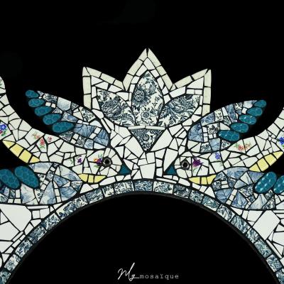 Miroir le blanche neige en mosaique de vaisselle par mg