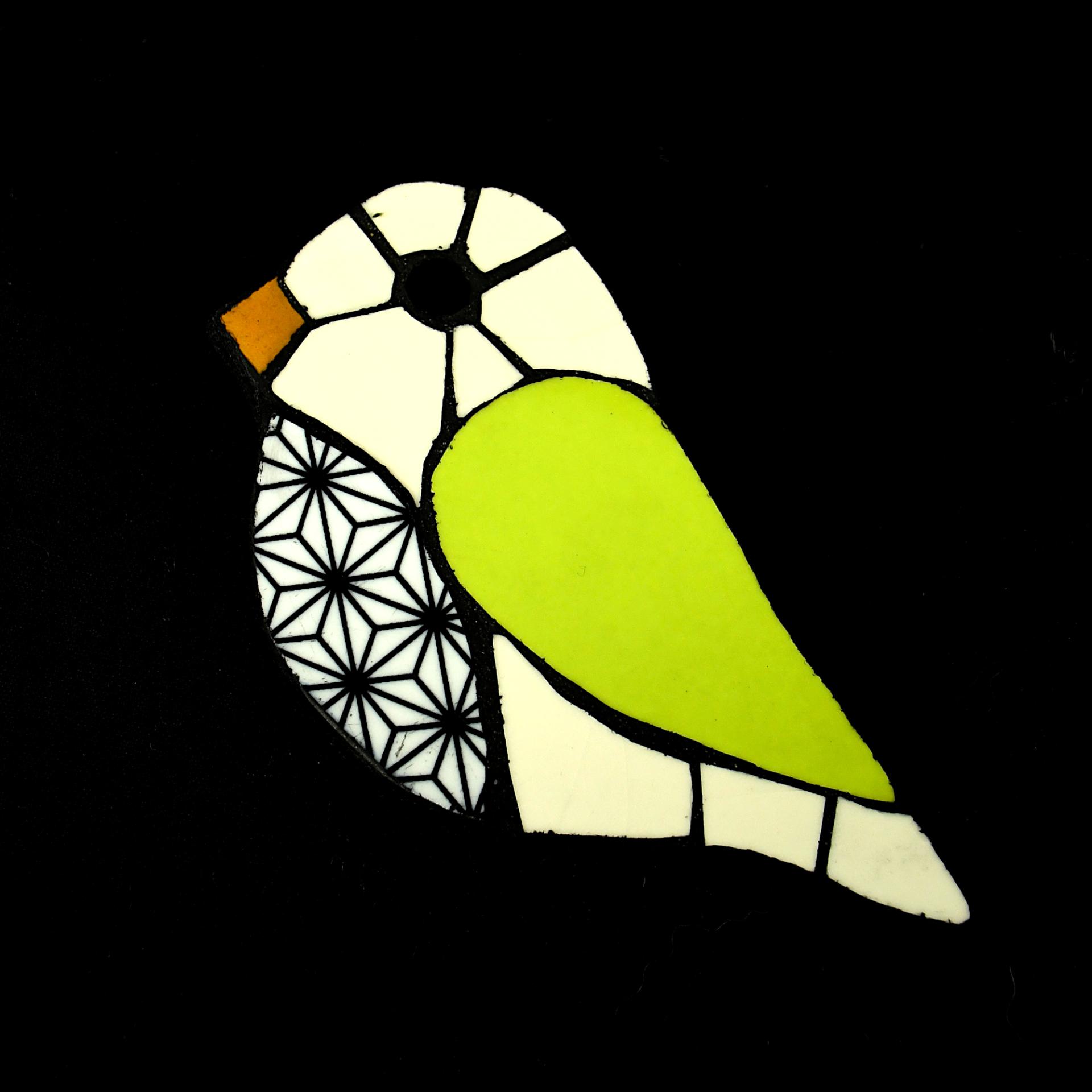 Piou piou b2 en mosaique de vaisselle par mg